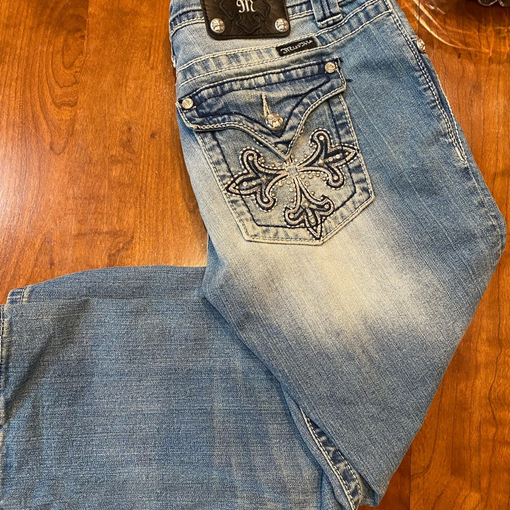 Miss Me Women's Blue Jean capri